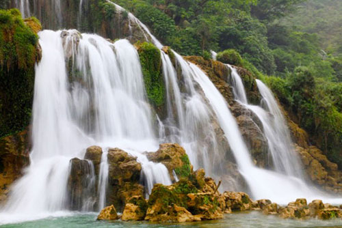 广西美景品质五晚六日游【包车游】