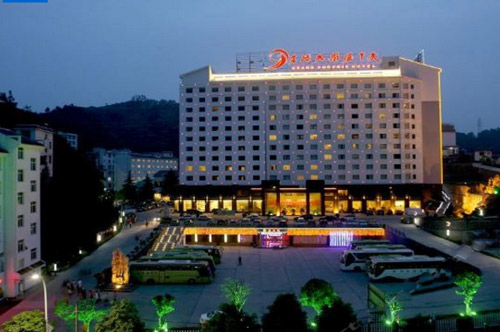 天下凤凰大酒店