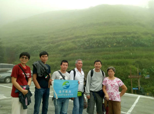 香港廖先生一行5人参加独立包车桂林阳朔，贵州，安顺黄果树8日游